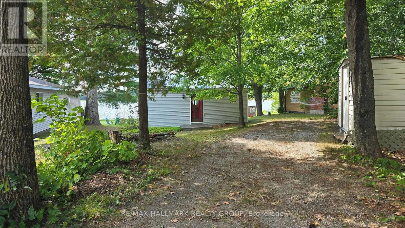 8A BARRON LANE