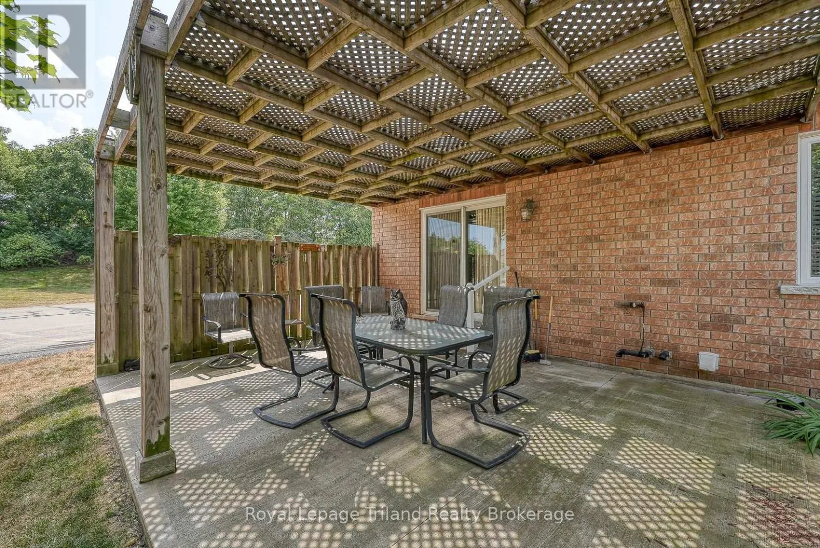 1 - 54 GARDEN AVENUE, #1