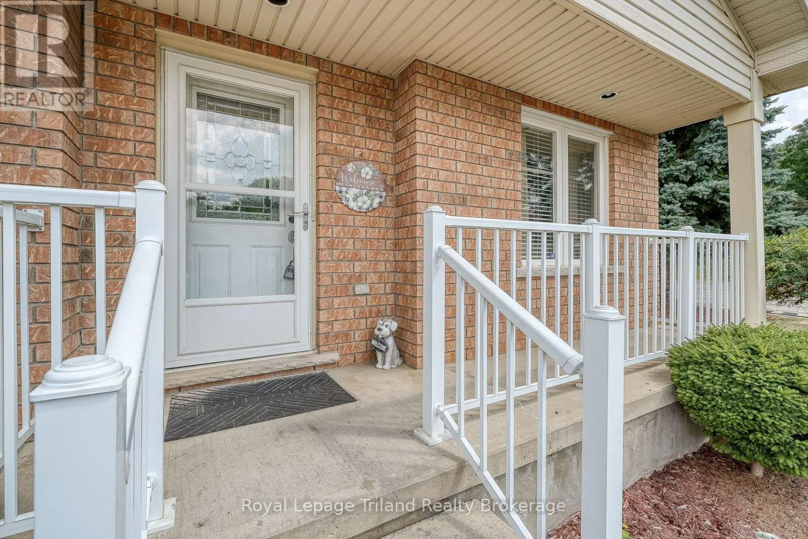 1 - 54 GARDEN AVENUE, #1