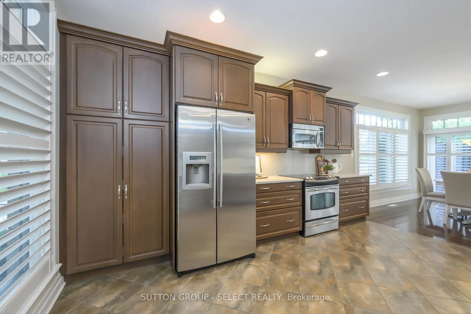 61 - 2014 VALLEYRUN BOULEVARD, #61