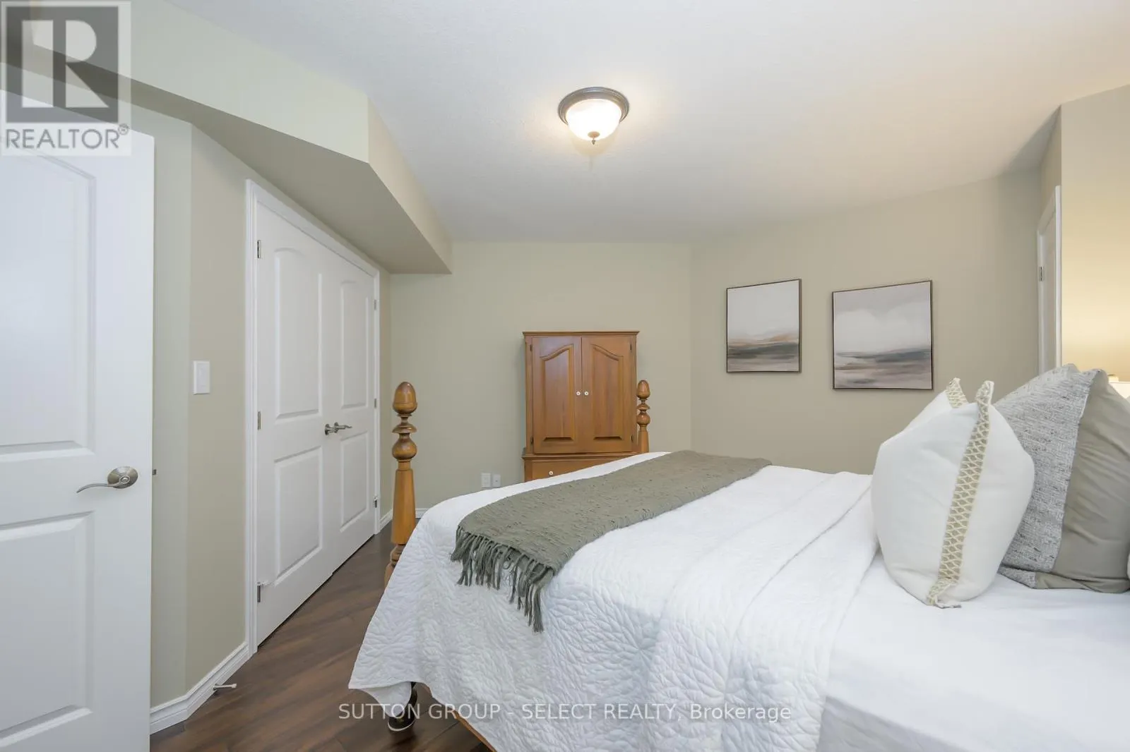 61 - 2014 VALLEYRUN BOULEVARD, #61