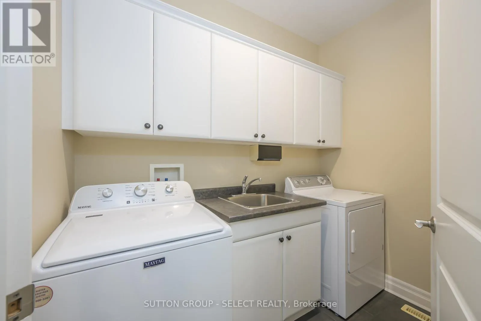 61 - 2014 VALLEYRUN BOULEVARD, #61