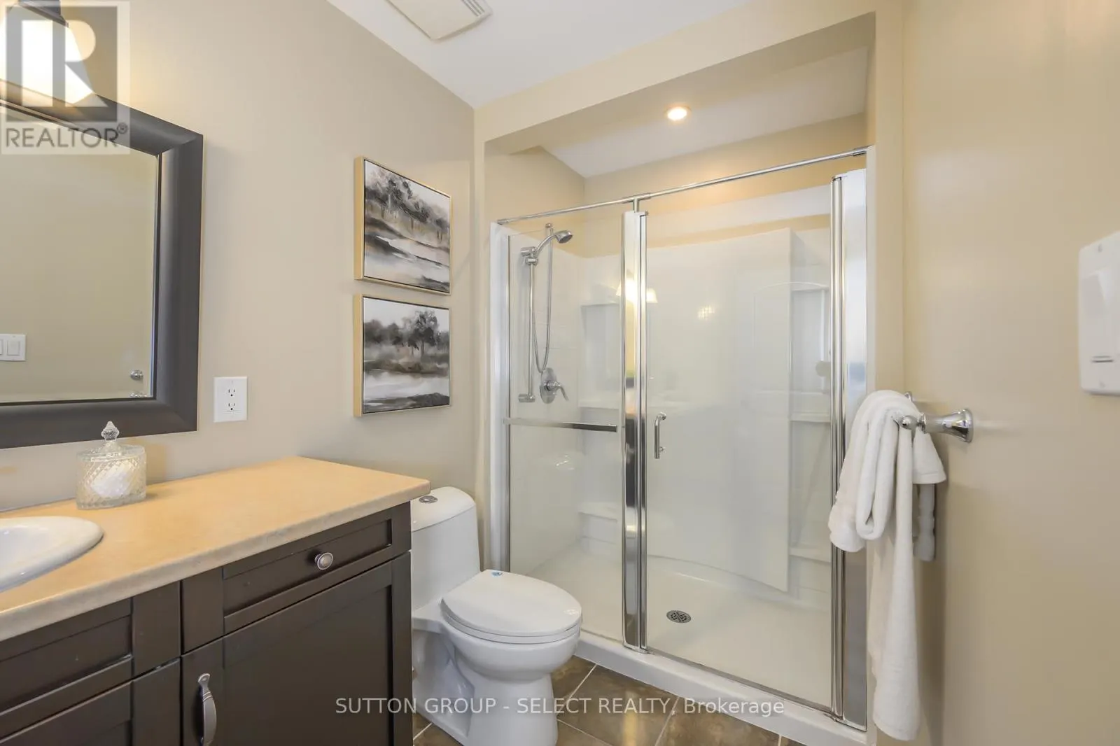 61 - 2014 VALLEYRUN BOULEVARD, #61