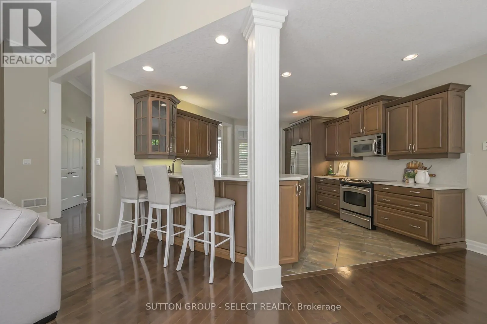61 - 2014 VALLEYRUN BOULEVARD, #61