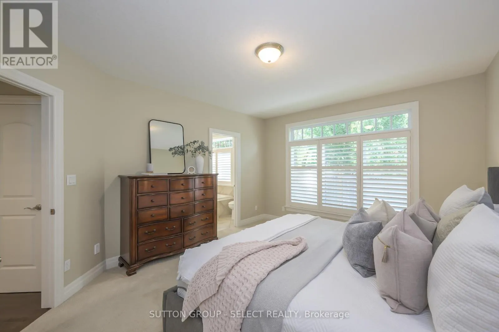 61 - 2014 VALLEYRUN BOULEVARD, #61