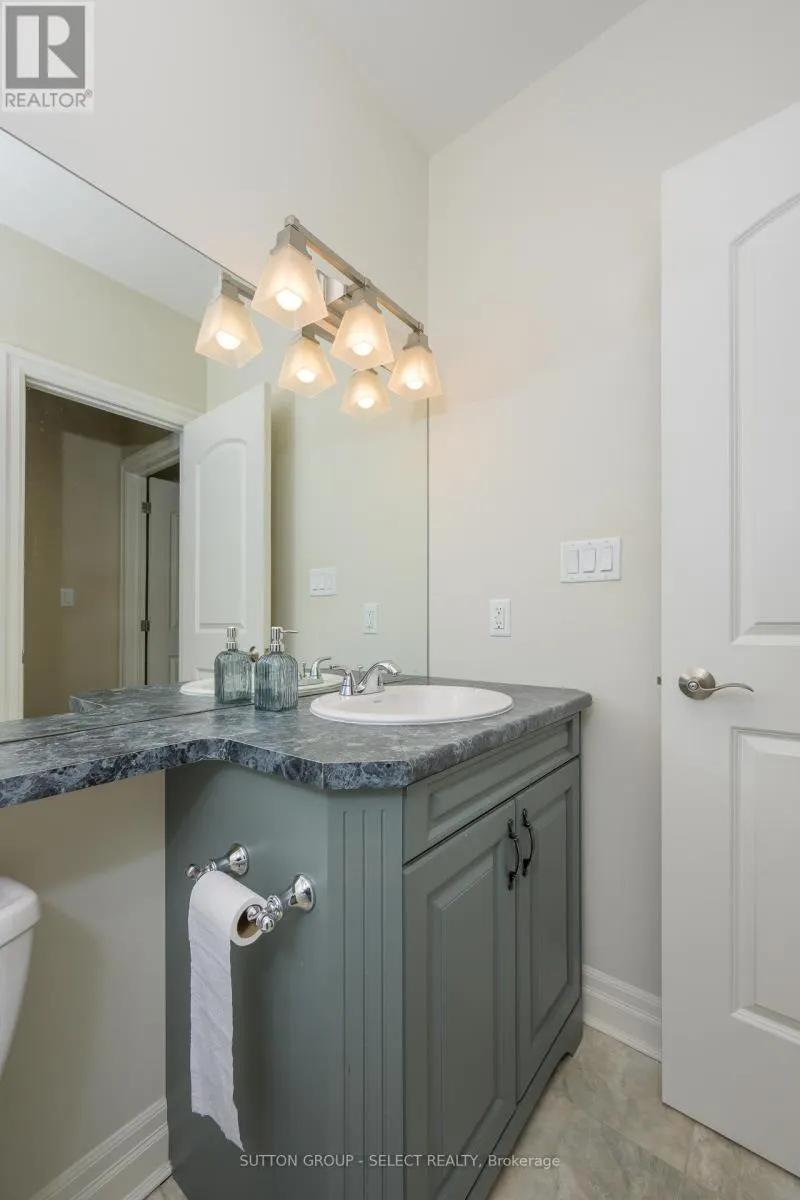 61 - 2014 VALLEYRUN BOULEVARD, #61