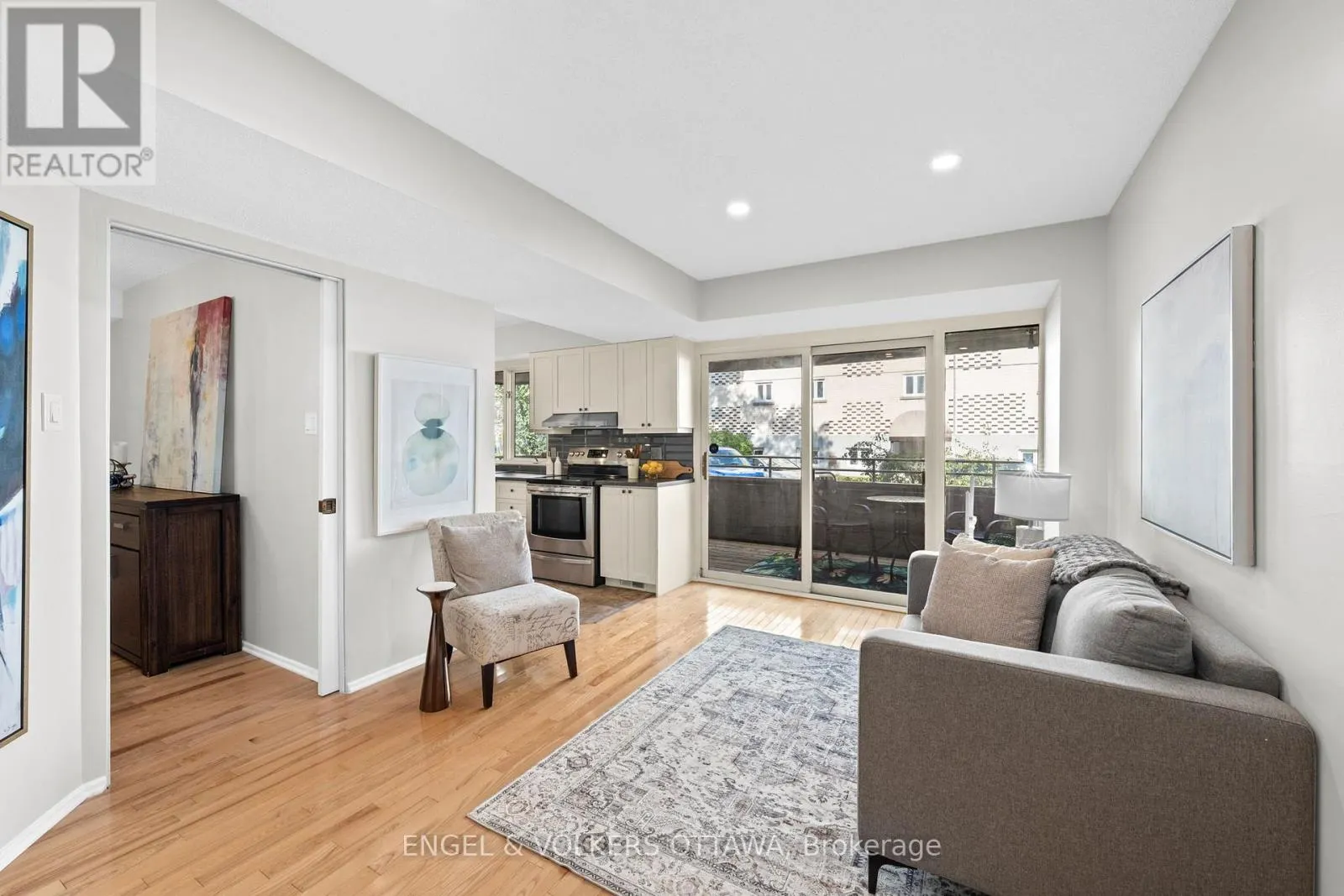 35 - 35 BELVEDERE CRESCENT