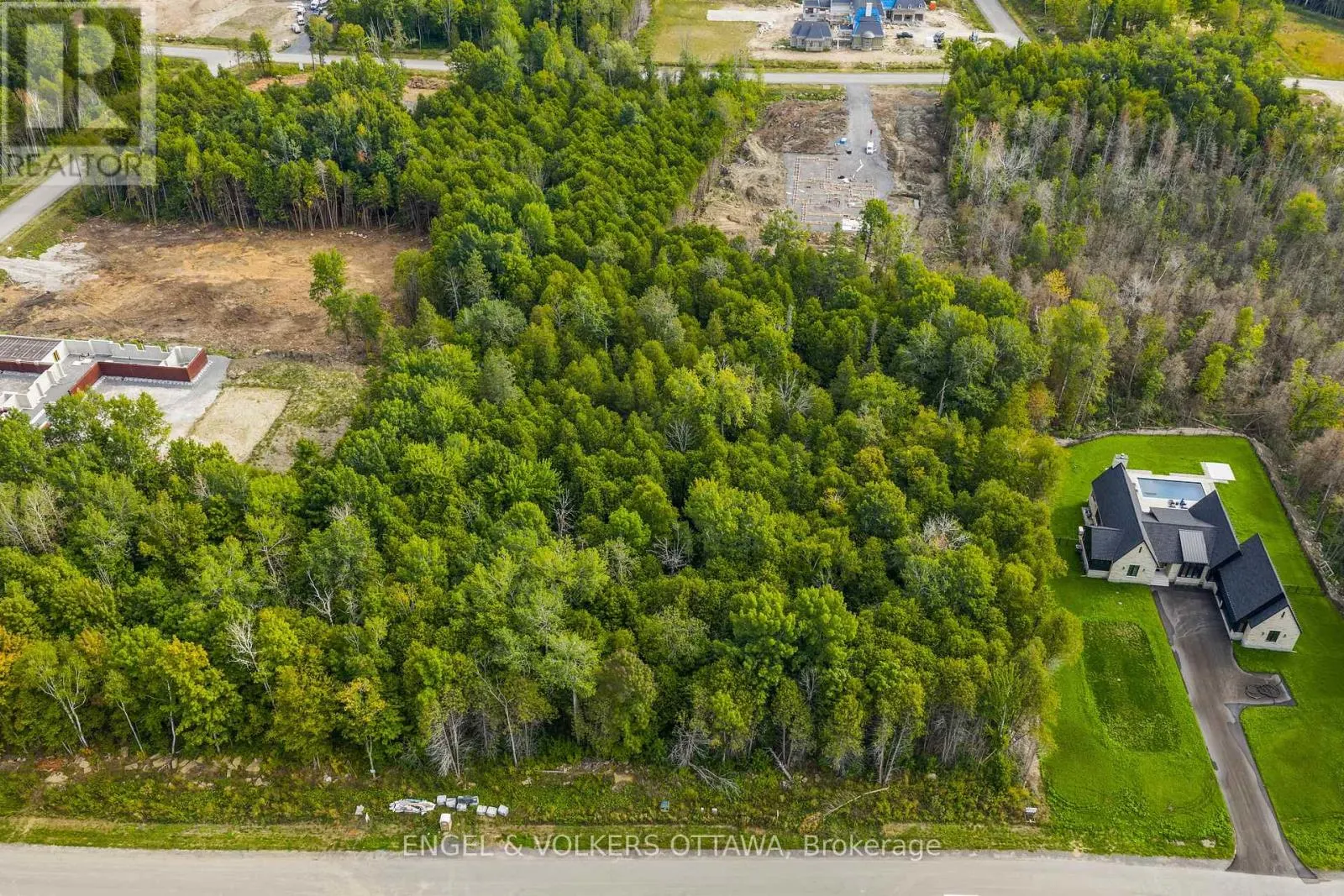2327 KILCHURN TERRACE
