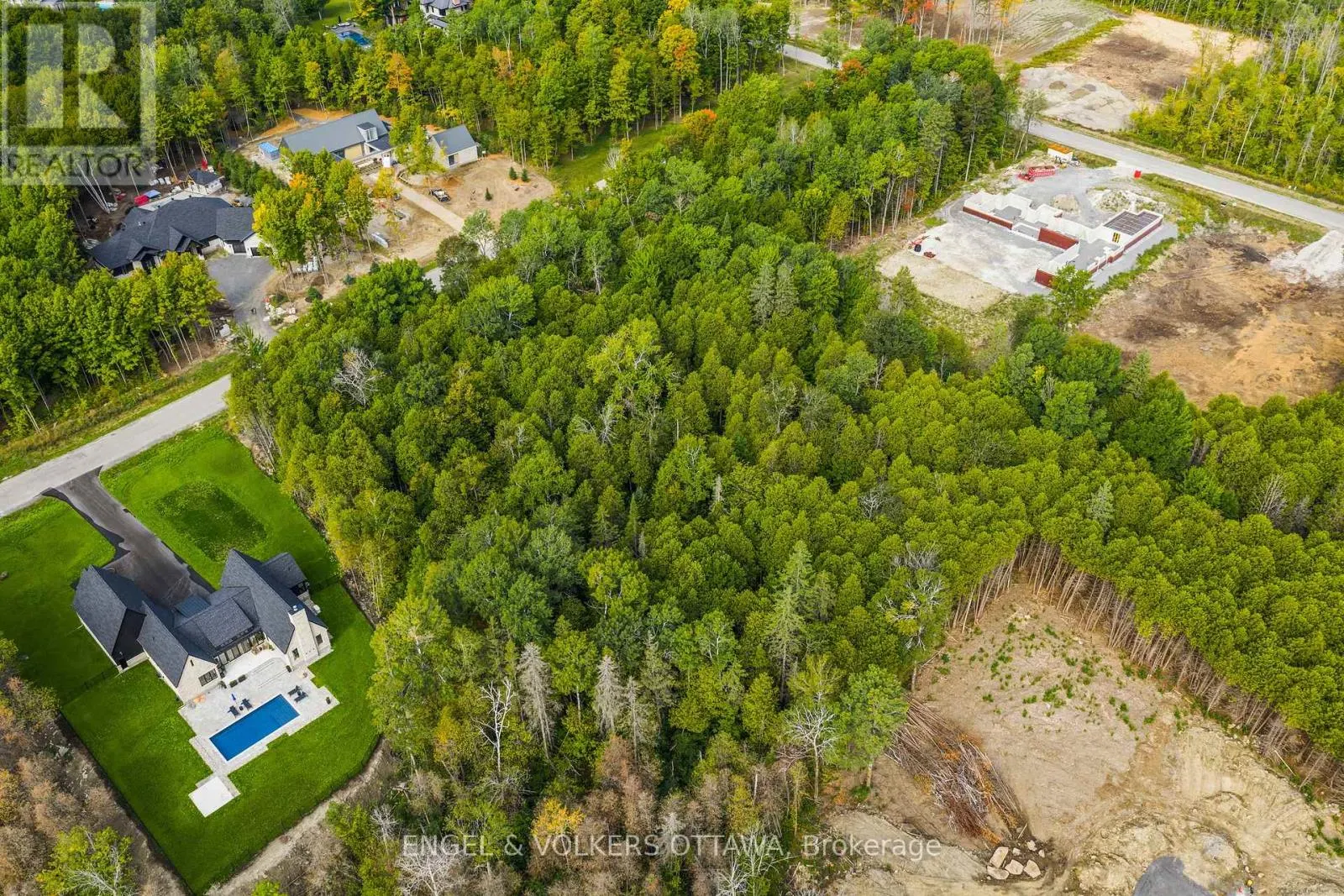 2327 KILCHURN TERRACE