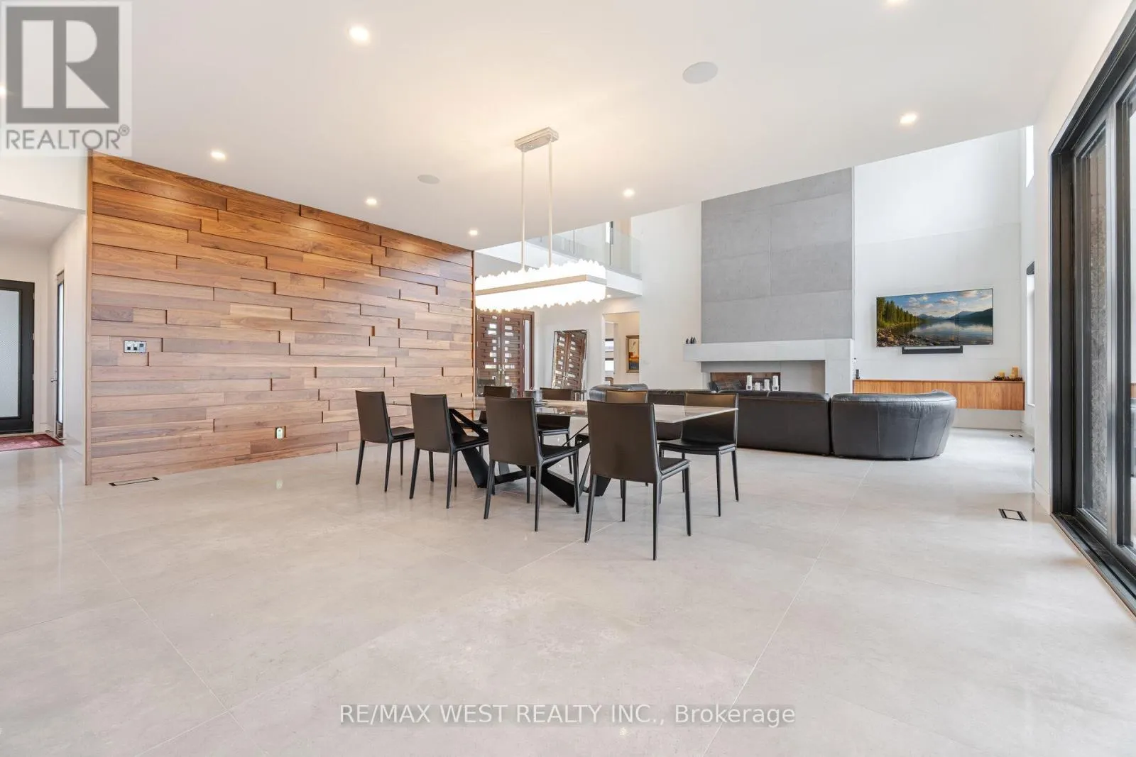 83 NAVIGATION DRIVE