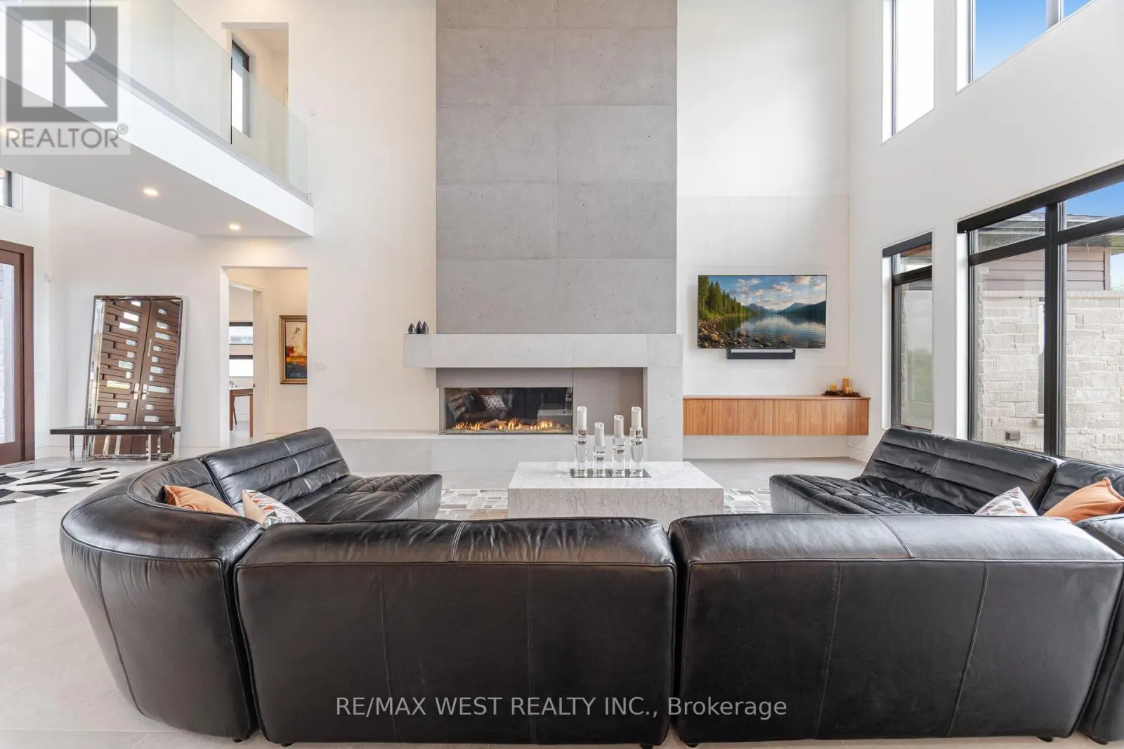 83 NAVIGATION DRIVE