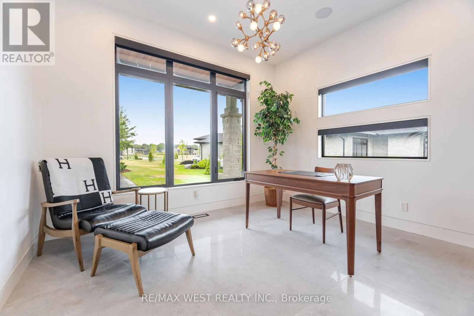 83 NAVIGATION DRIVE
