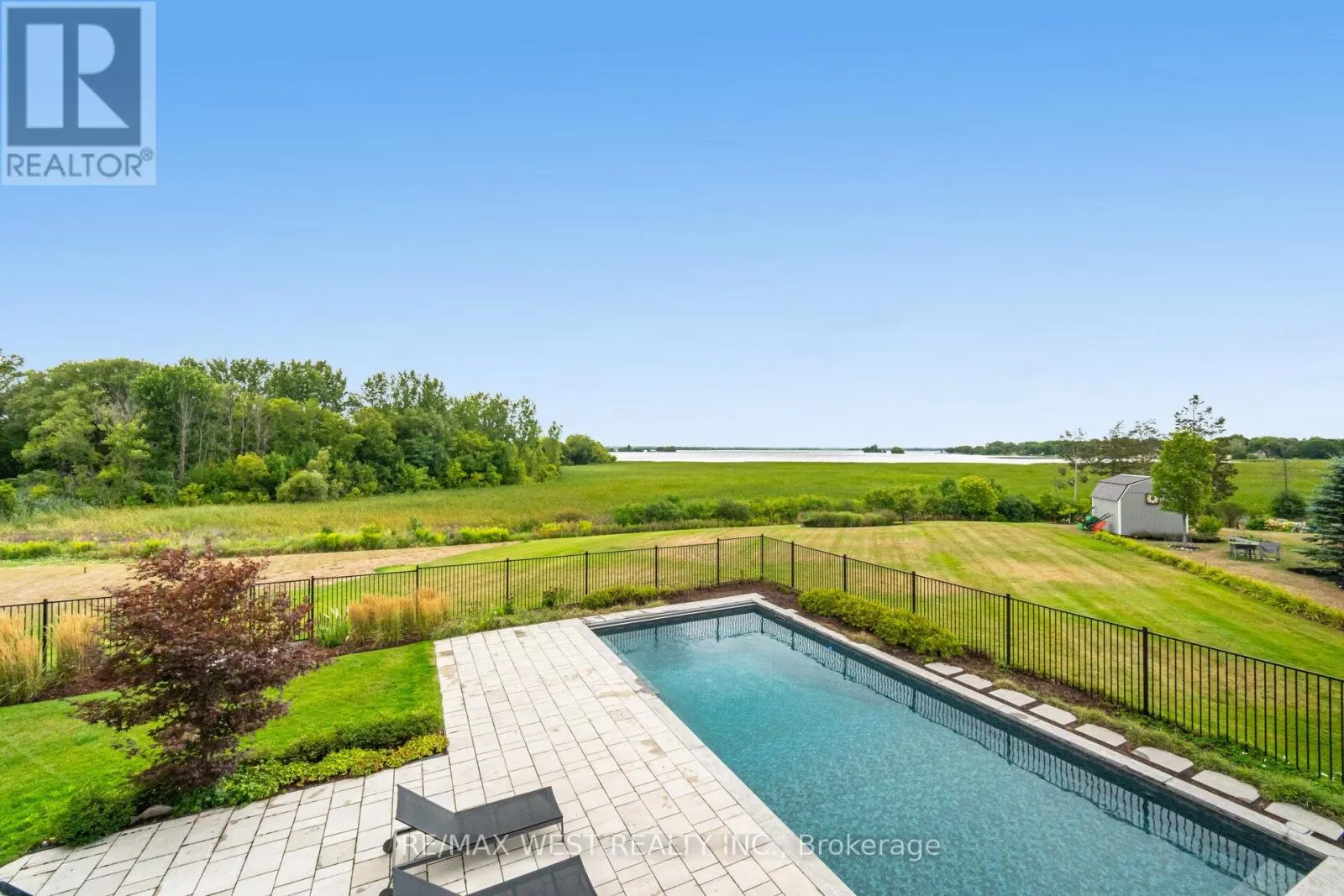 83 NAVIGATION DRIVE