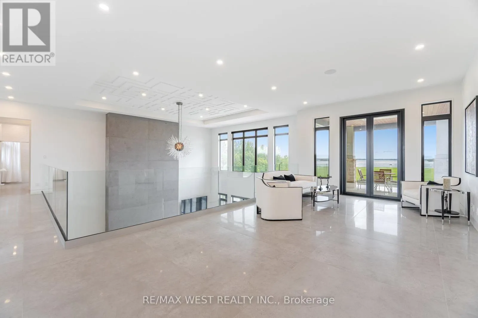 83 NAVIGATION DRIVE