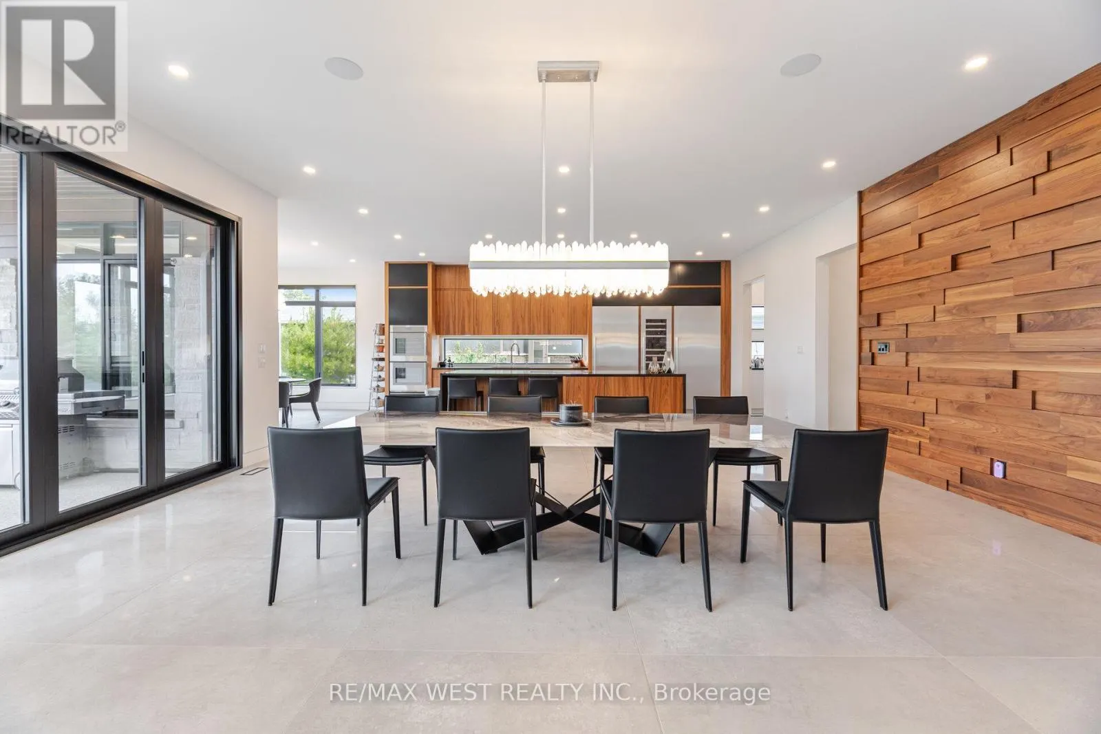 83 NAVIGATION DRIVE