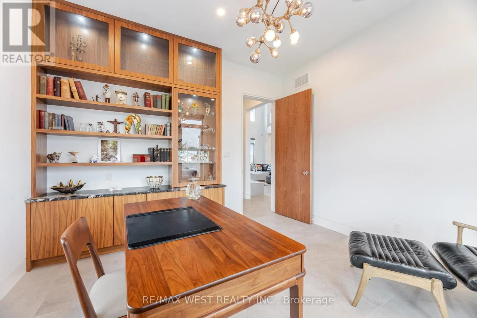 83 NAVIGATION DRIVE