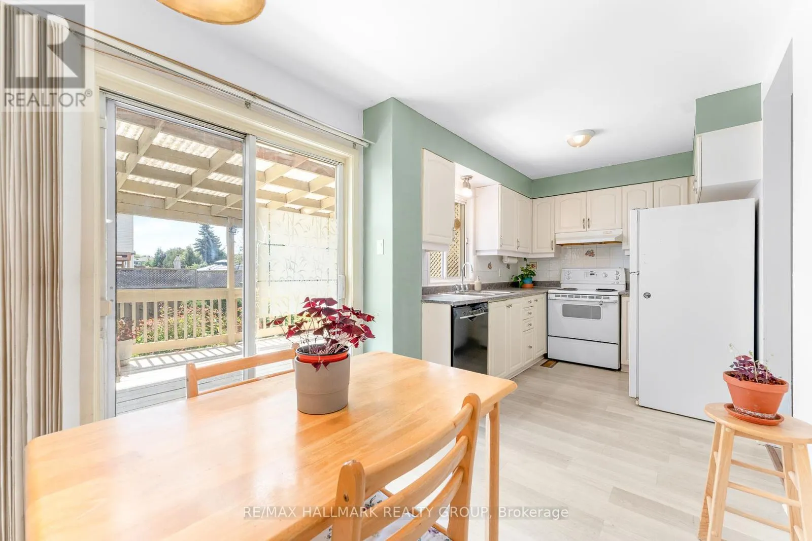 41 SOVEREIGN AVENUE