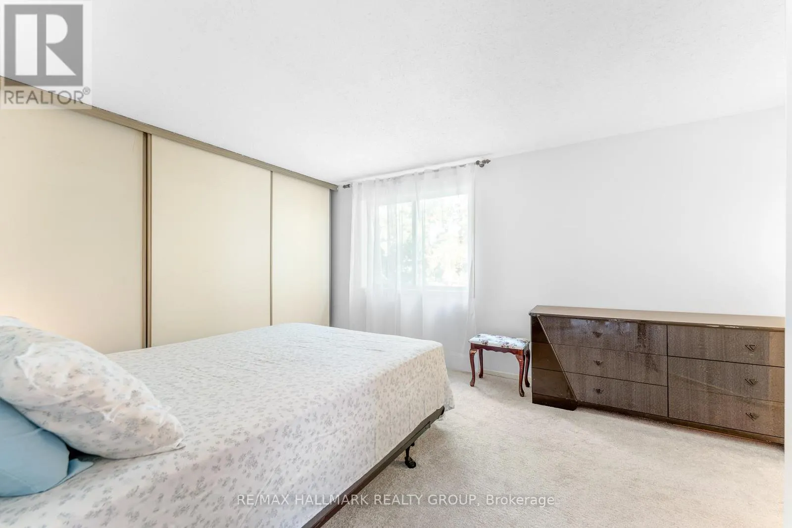 41 SOVEREIGN AVENUE