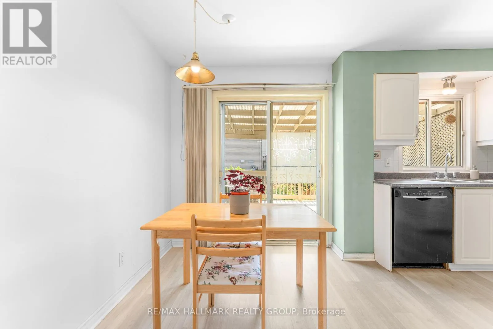 41 SOVEREIGN AVENUE