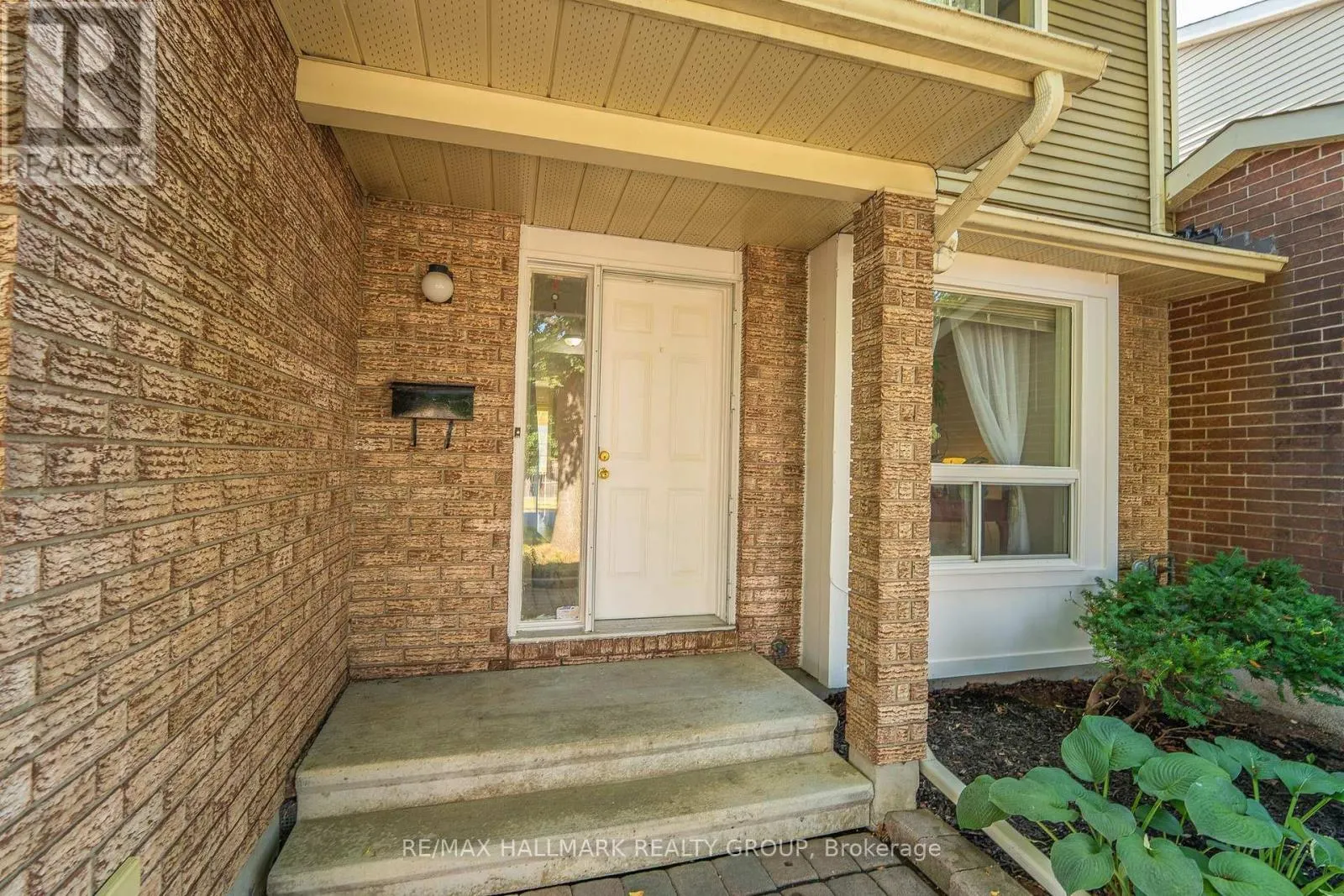 41 SOVEREIGN AVENUE