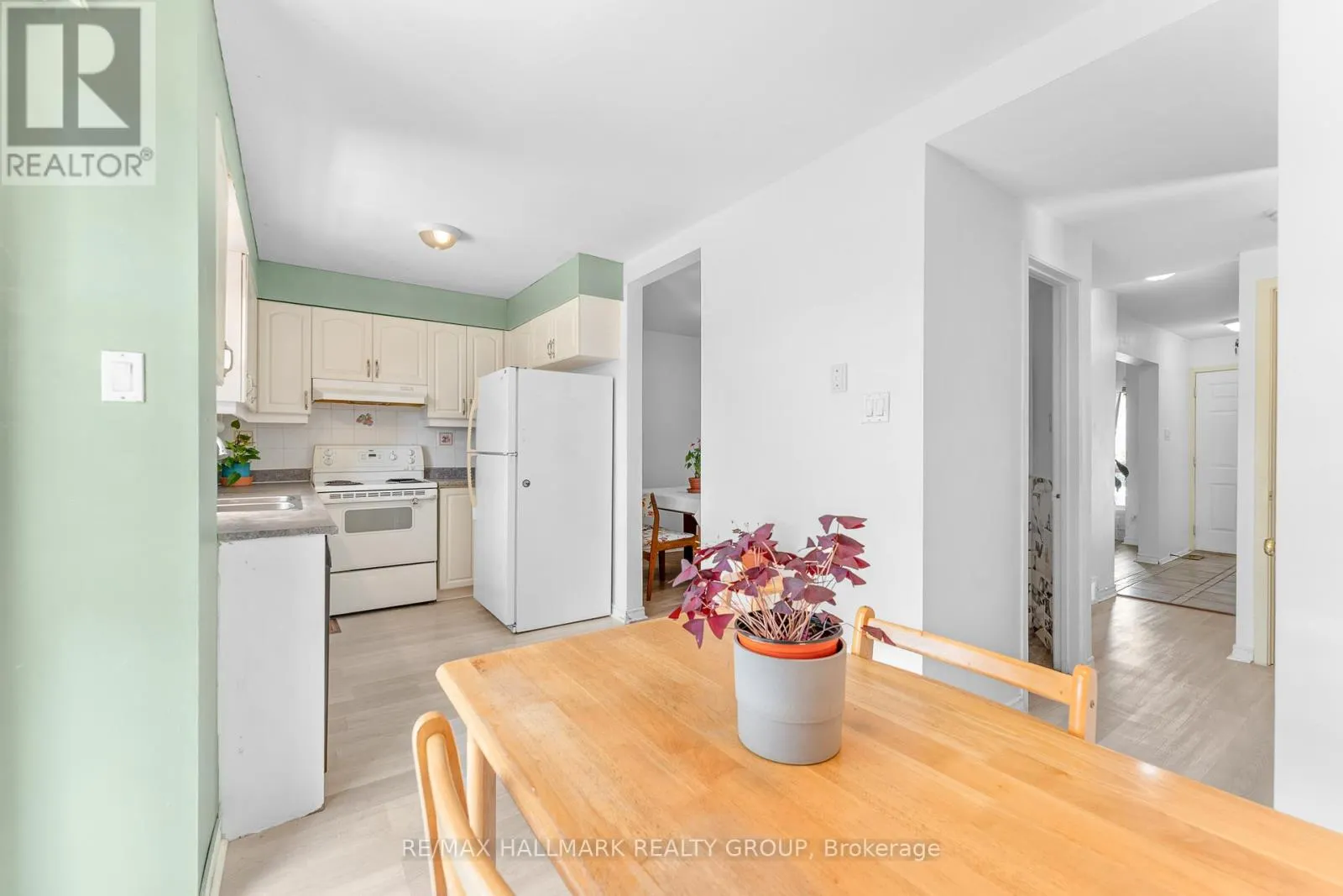 41 SOVEREIGN AVENUE