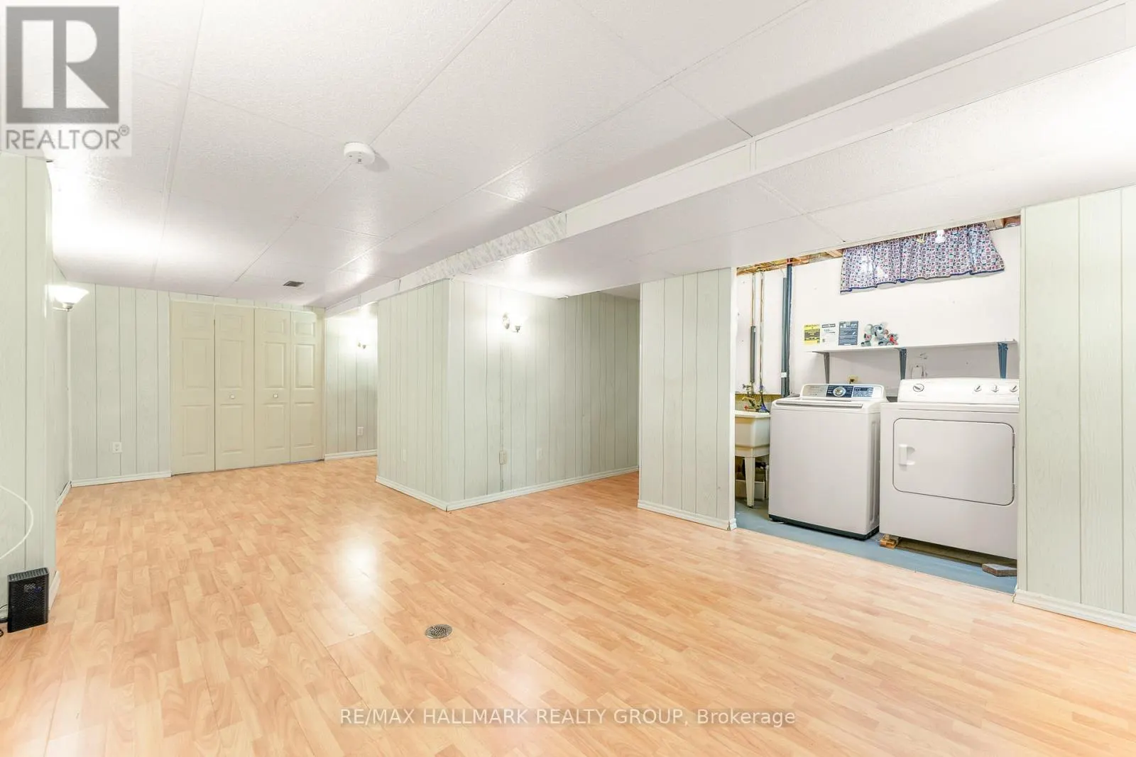 41 SOVEREIGN AVENUE