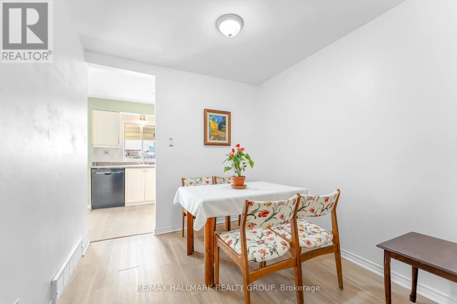 41 SOVEREIGN AVENUE