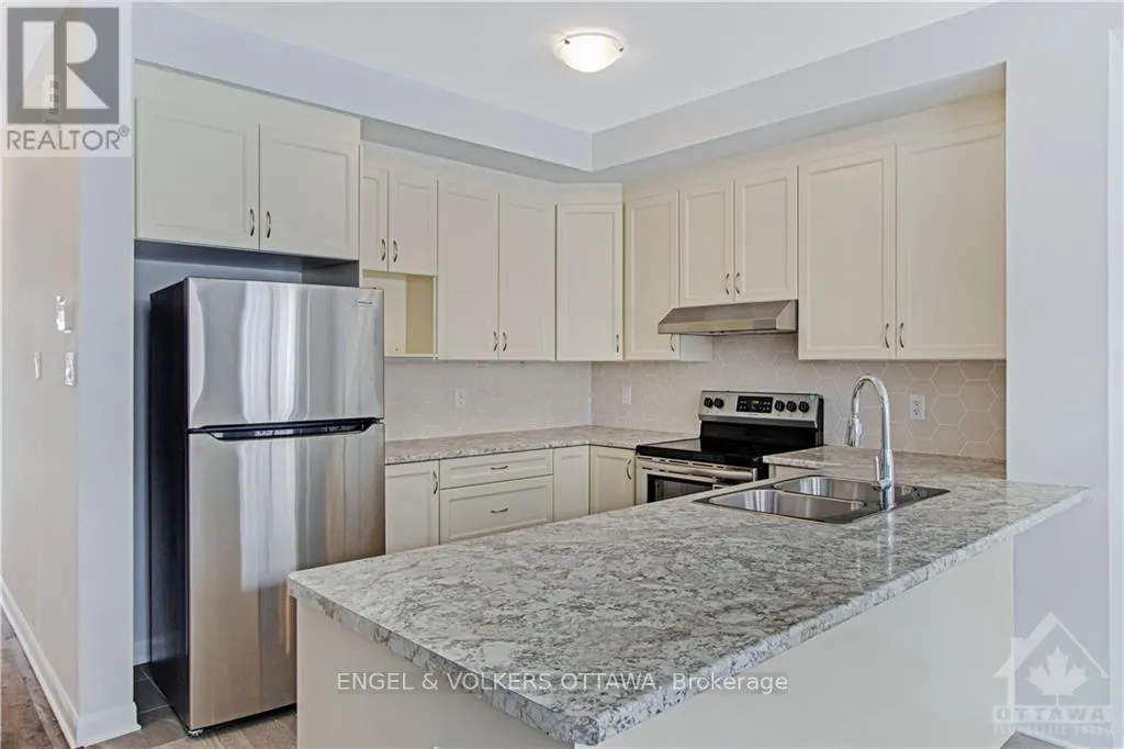 588 DECOEUR DRIVE