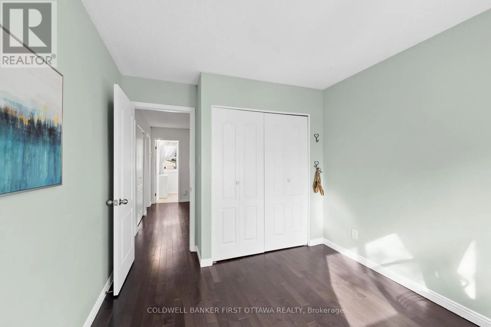 12 - 550 STRABY AVENUE