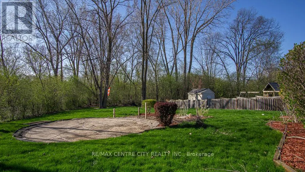 371 RIDGEVIEW COURT