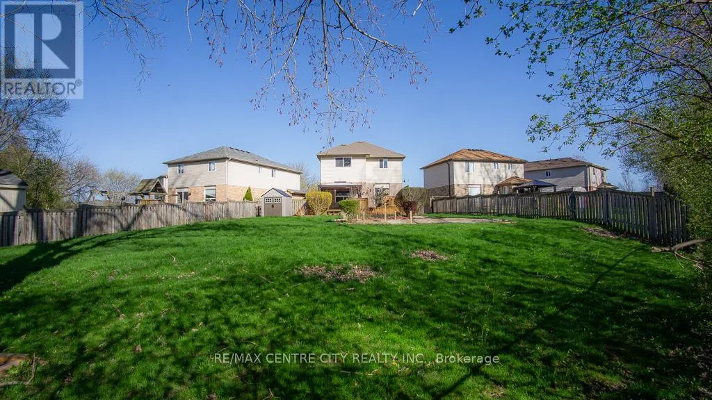 371 RIDGEVIEW COURT