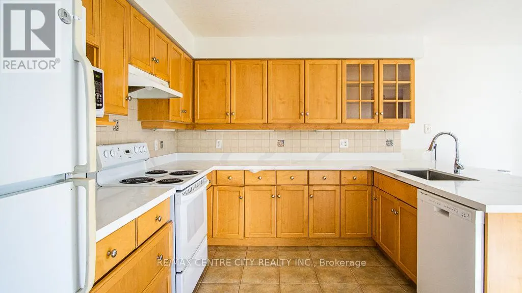 371 RIDGEVIEW COURT