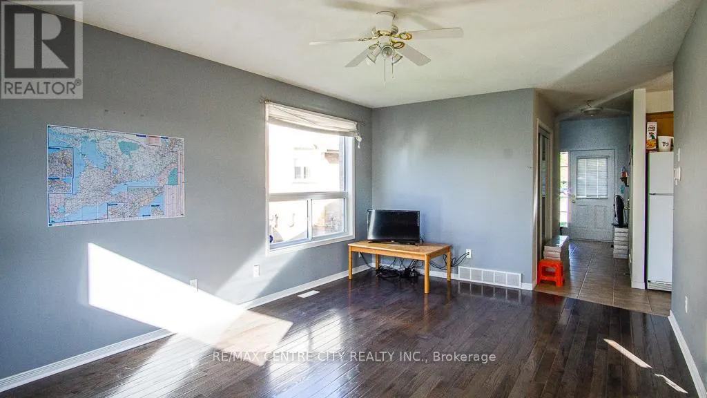 371 RIDGEVIEW COURT