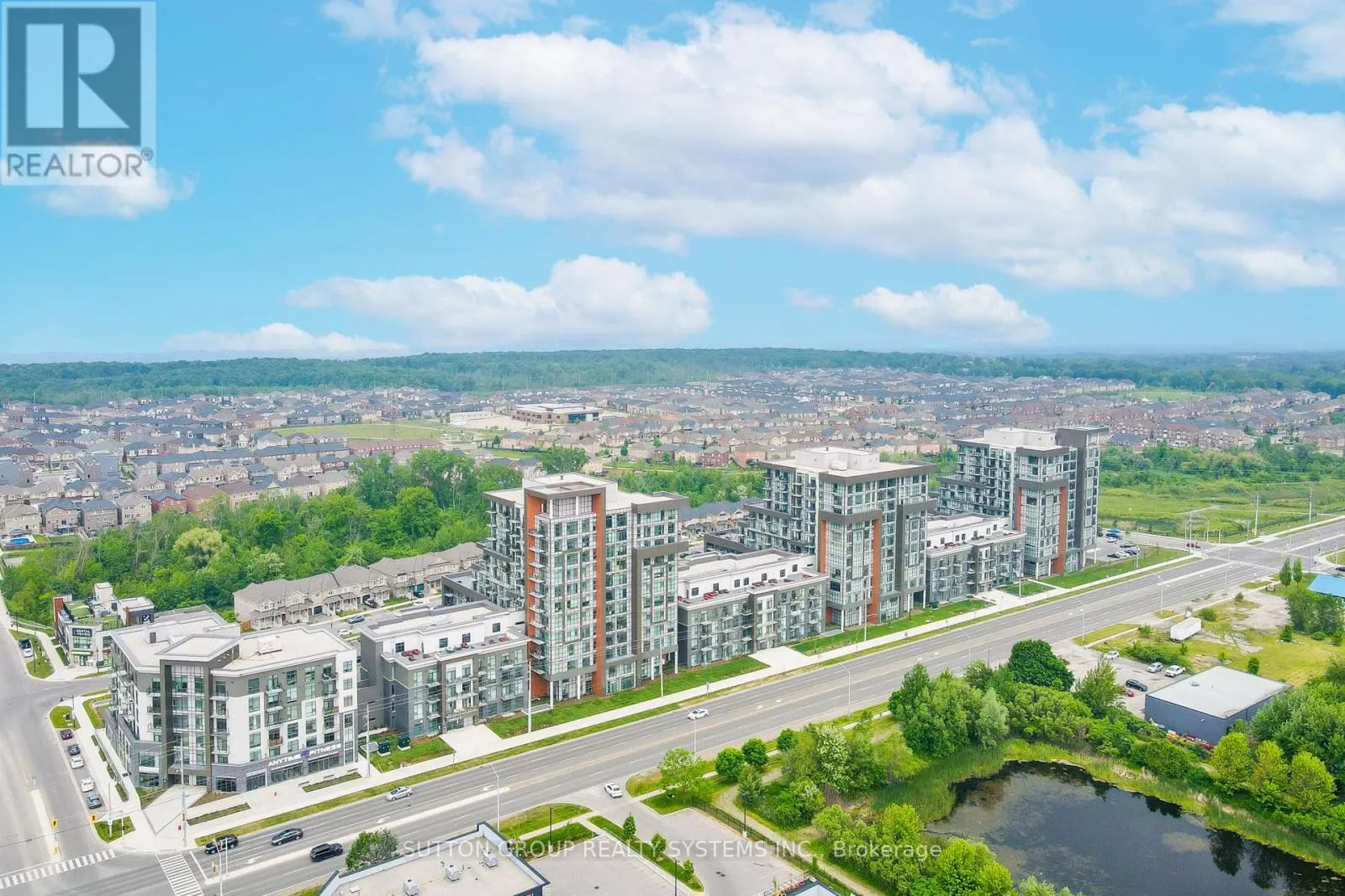 231 - 460 DUNDAS STREET E