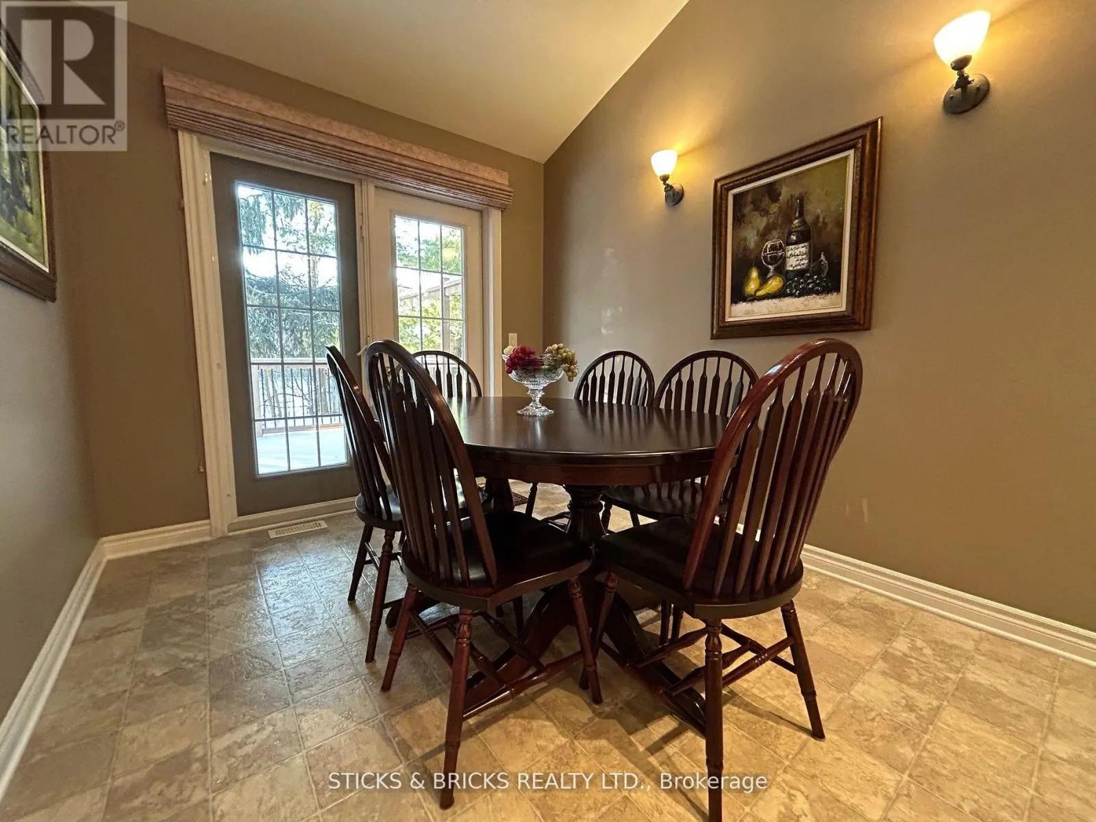 12 - 3241 MONTROSE ROAD, #12