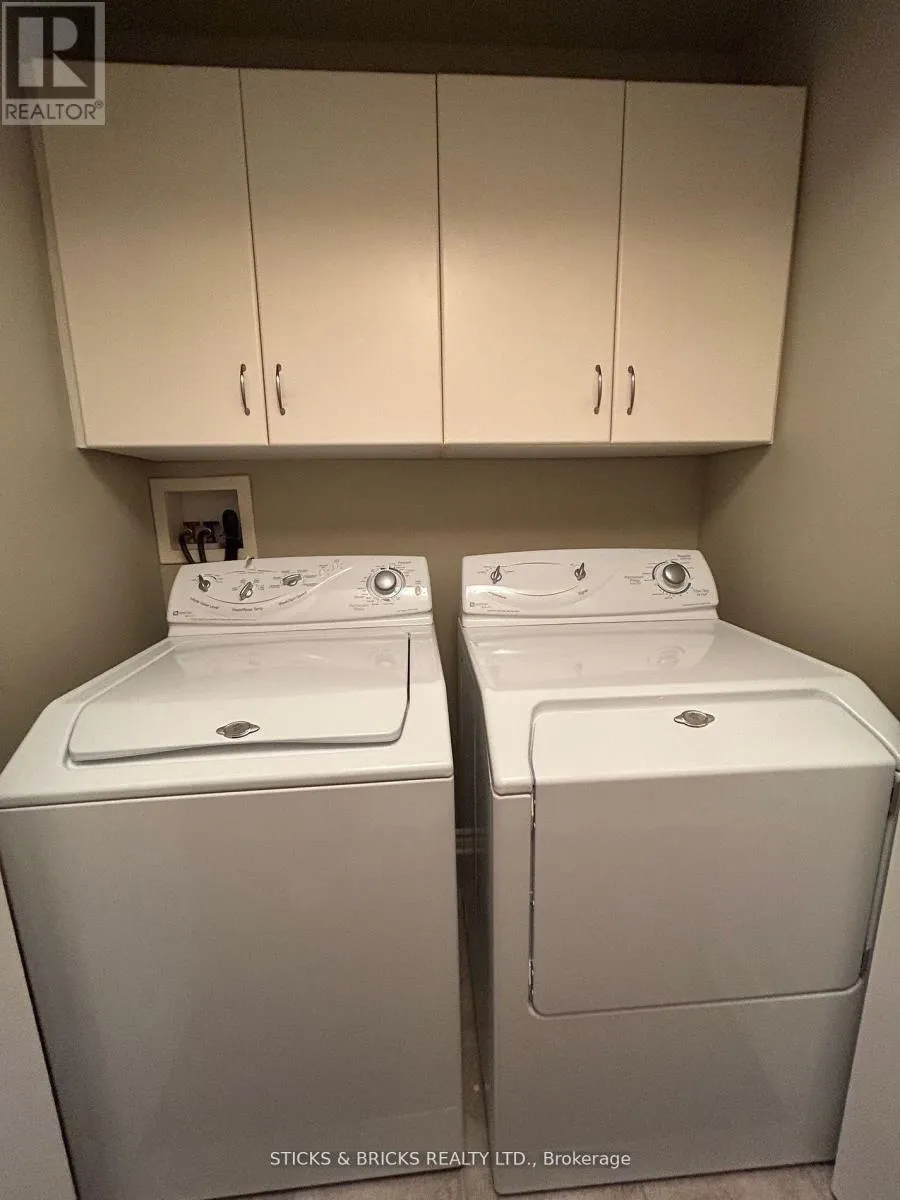 12 - 3241 MONTROSE ROAD, #12