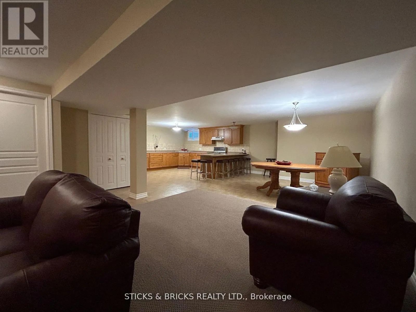 12 - 3241 MONTROSE ROAD, #12