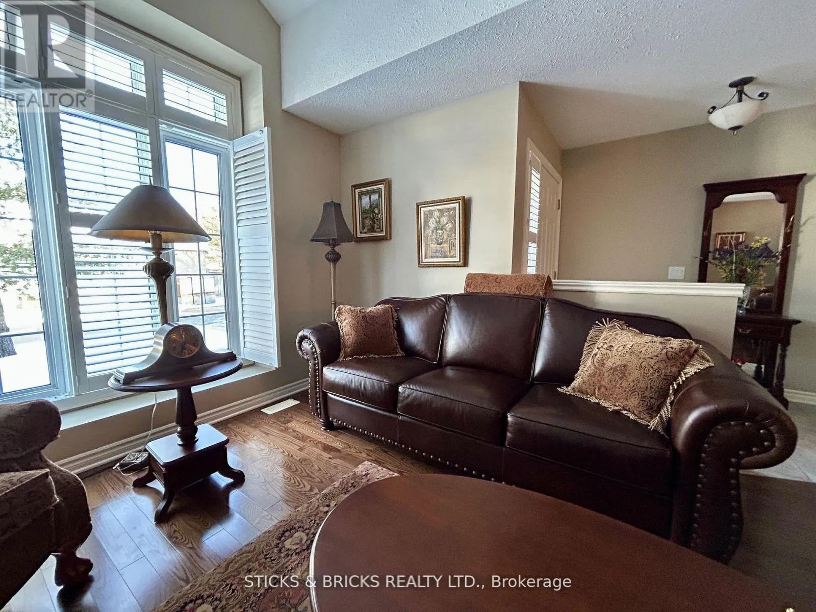 12 - 3241 MONTROSE ROAD, #12