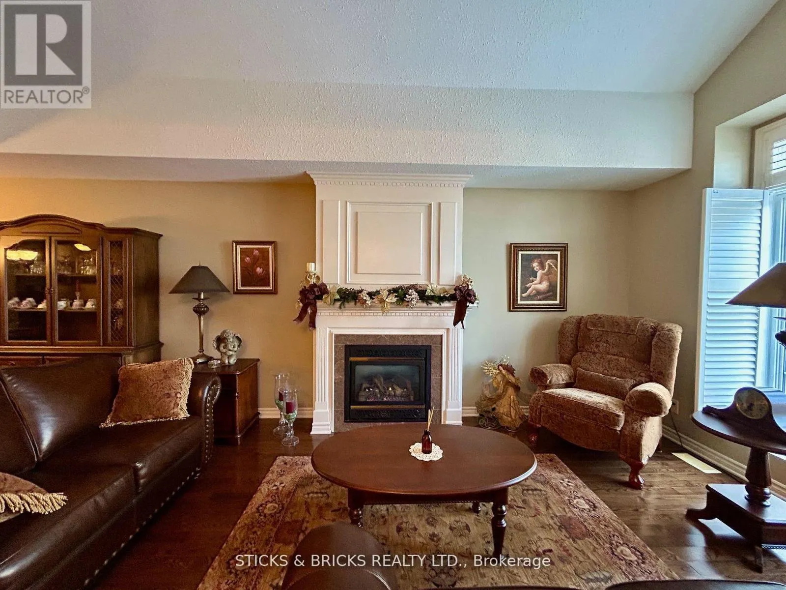 12 - 3241 MONTROSE ROAD, #12