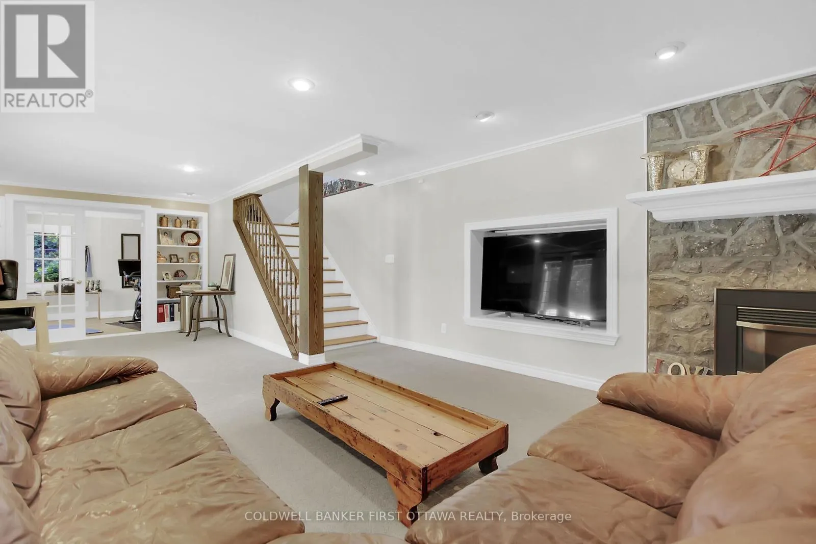 5937 RIDEAU VALLEY DRIVE N