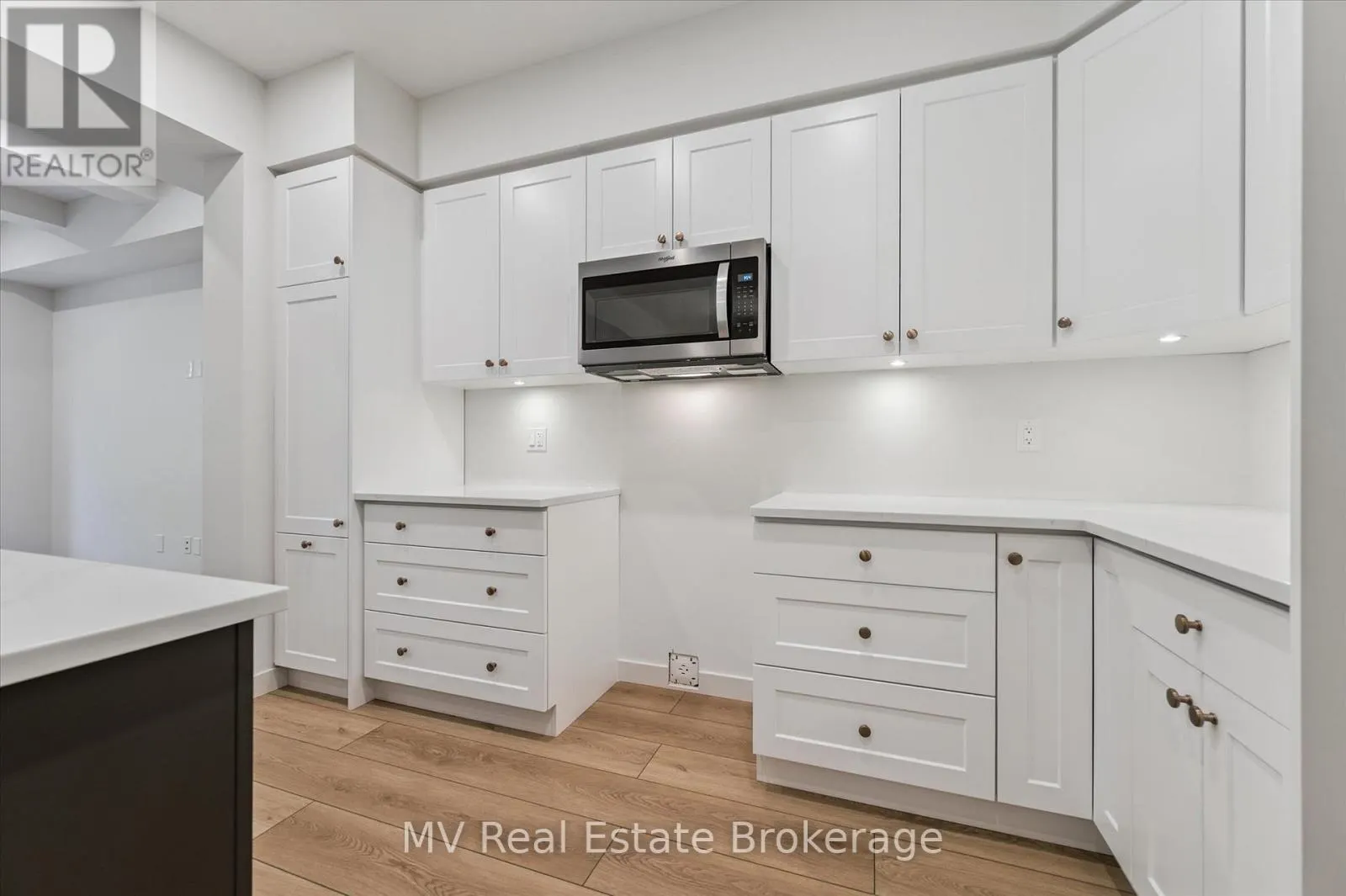 44 FIELDSTONE LANE PRIVATE
