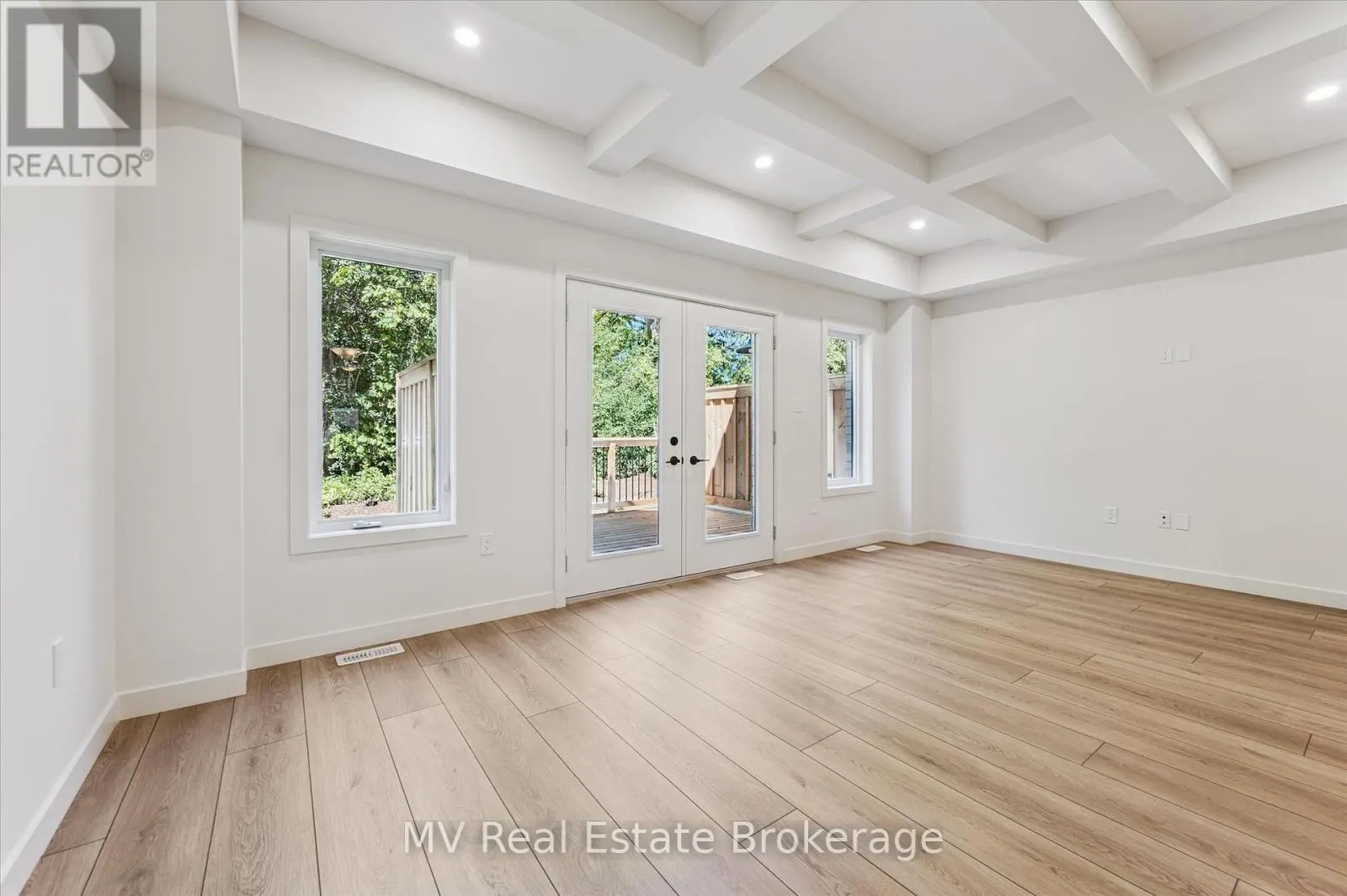 44 FIELDSTONE LANE PRIVATE