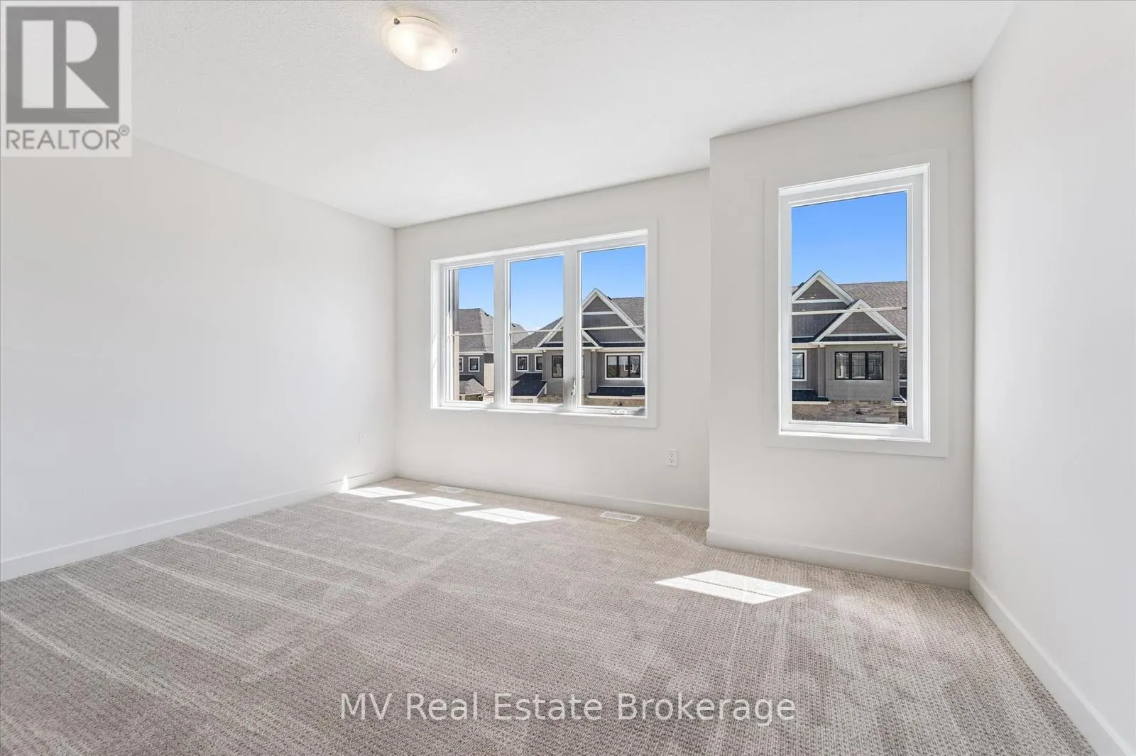 44 FIELDSTONE LANE PRIVATE