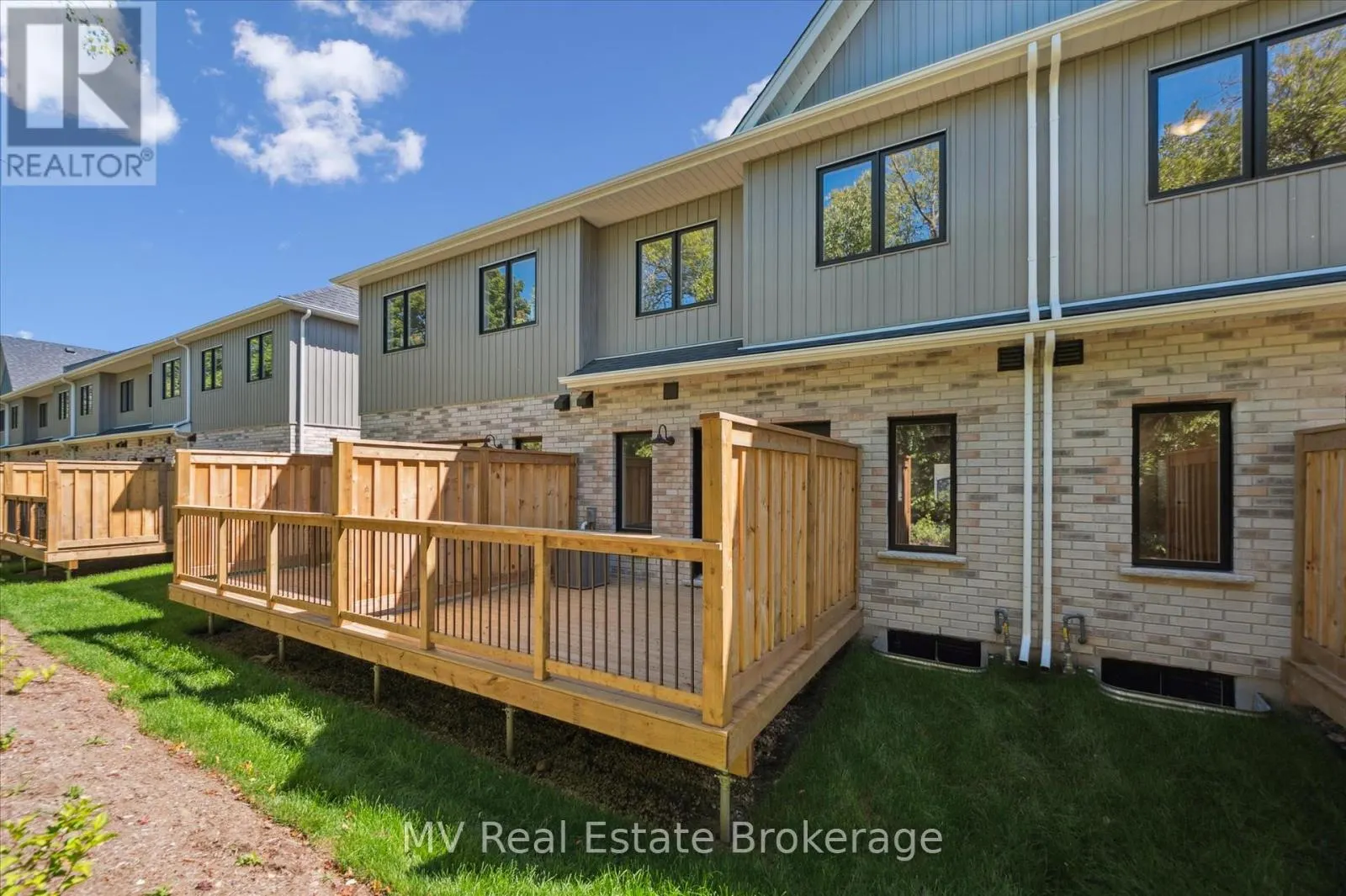 44 FIELDSTONE LANE PRIVATE