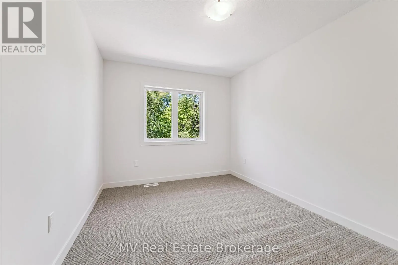 44 FIELDSTONE LANE PRIVATE