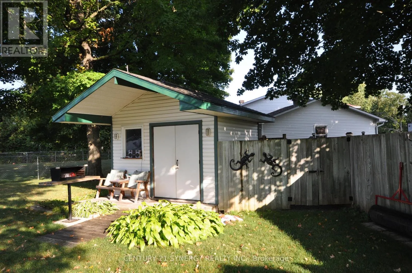 186 GOLF CLUB ROAD N