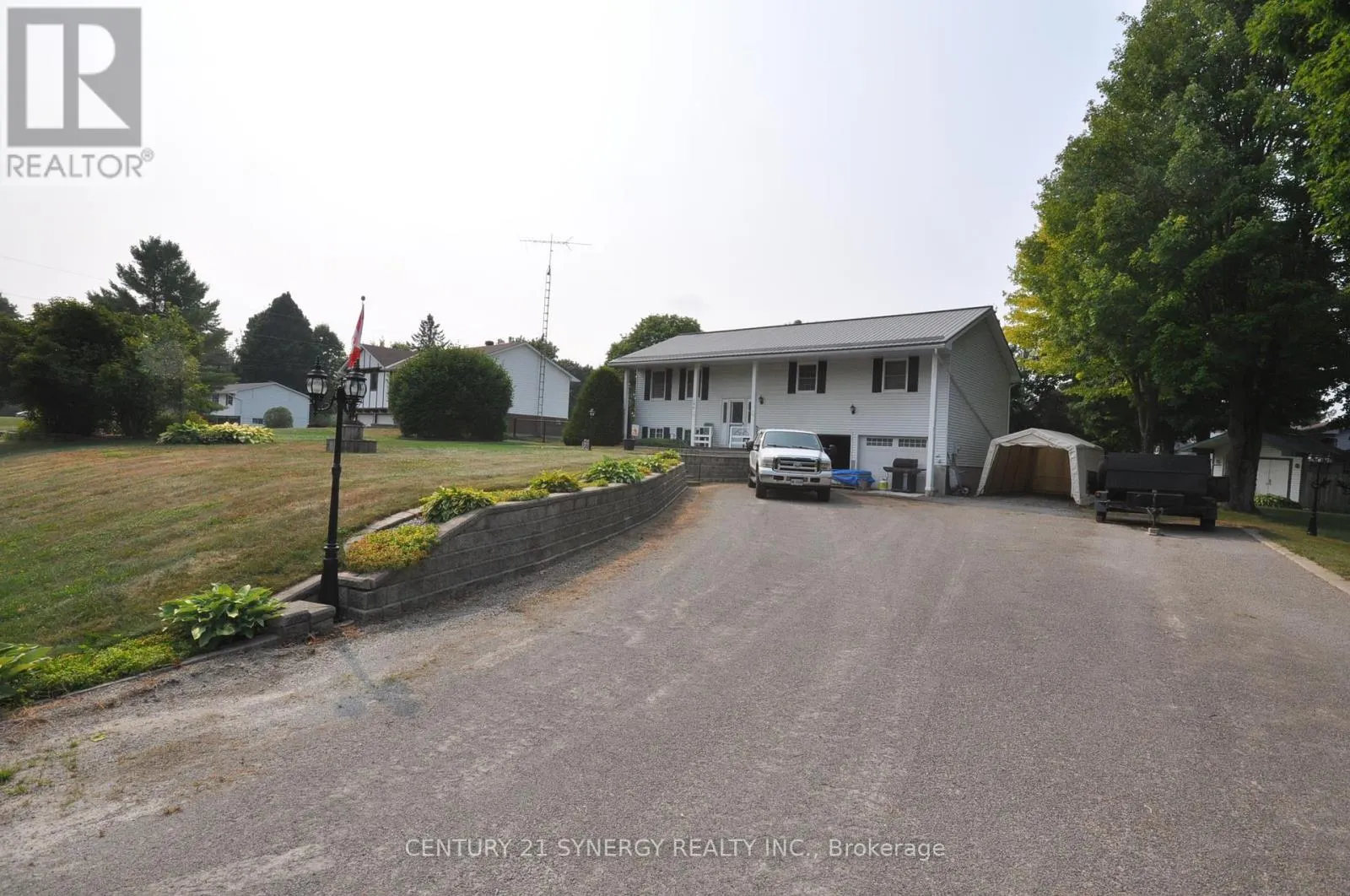 186 GOLF CLUB ROAD N