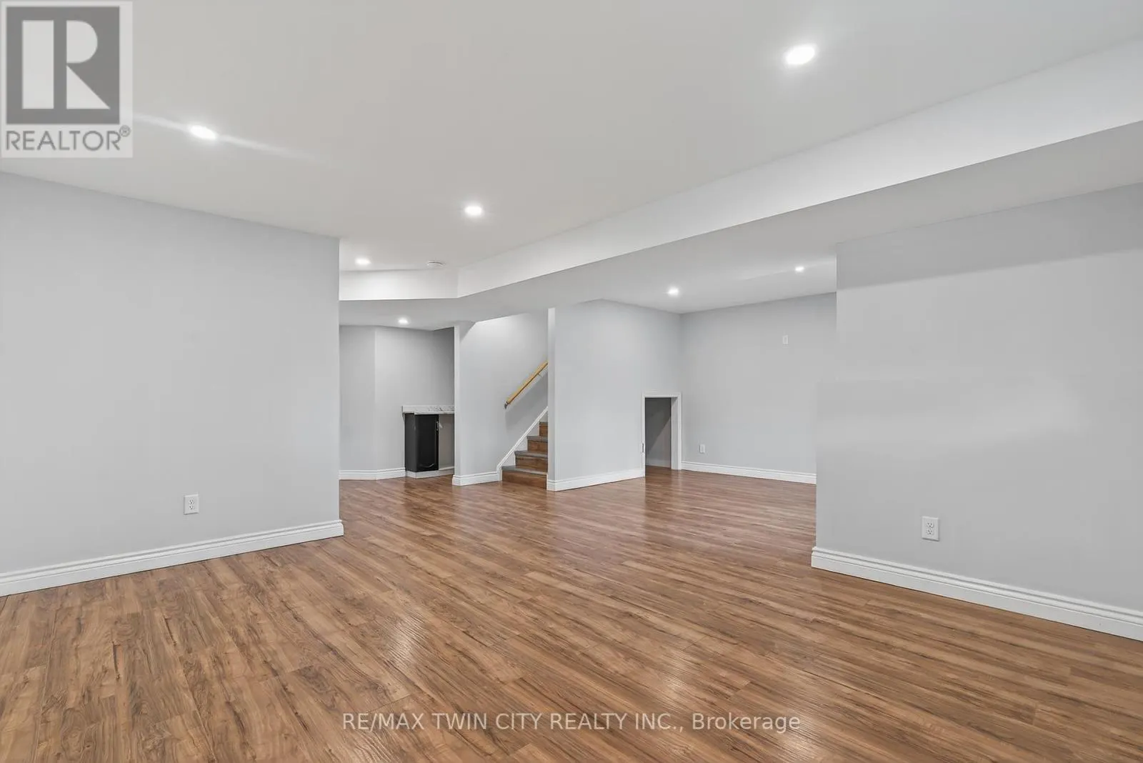 420 AVENS STREET