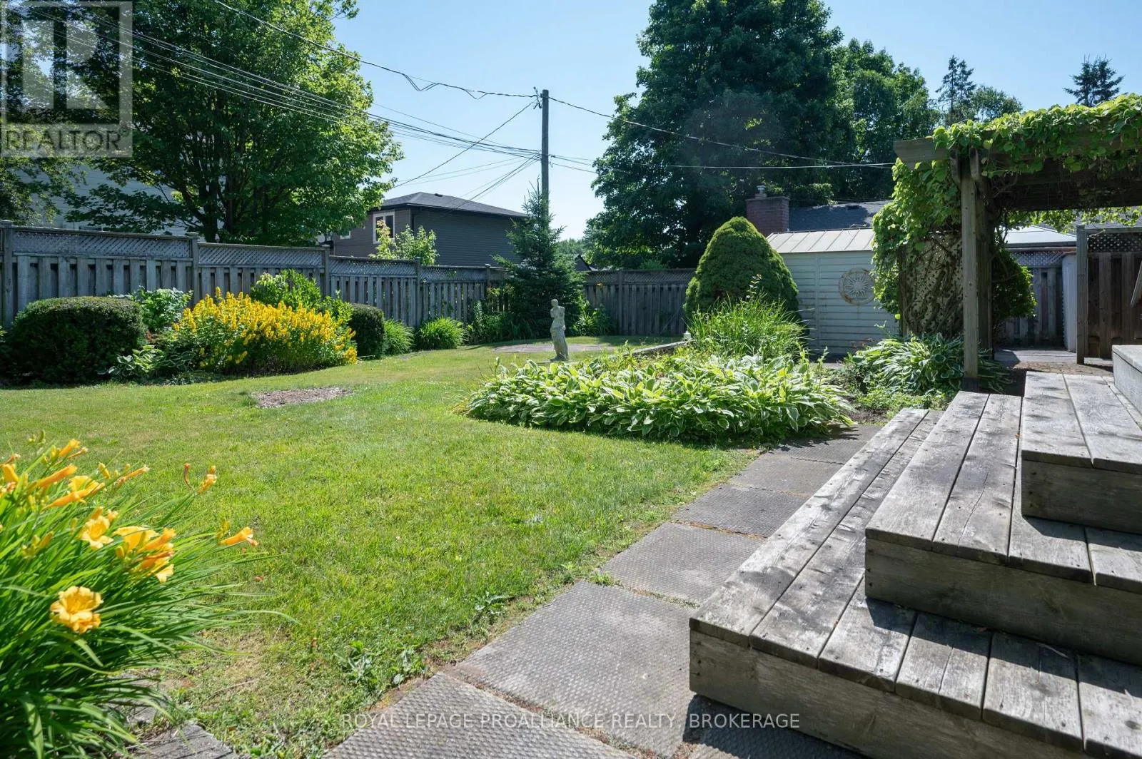 862 BERWICK PLACE