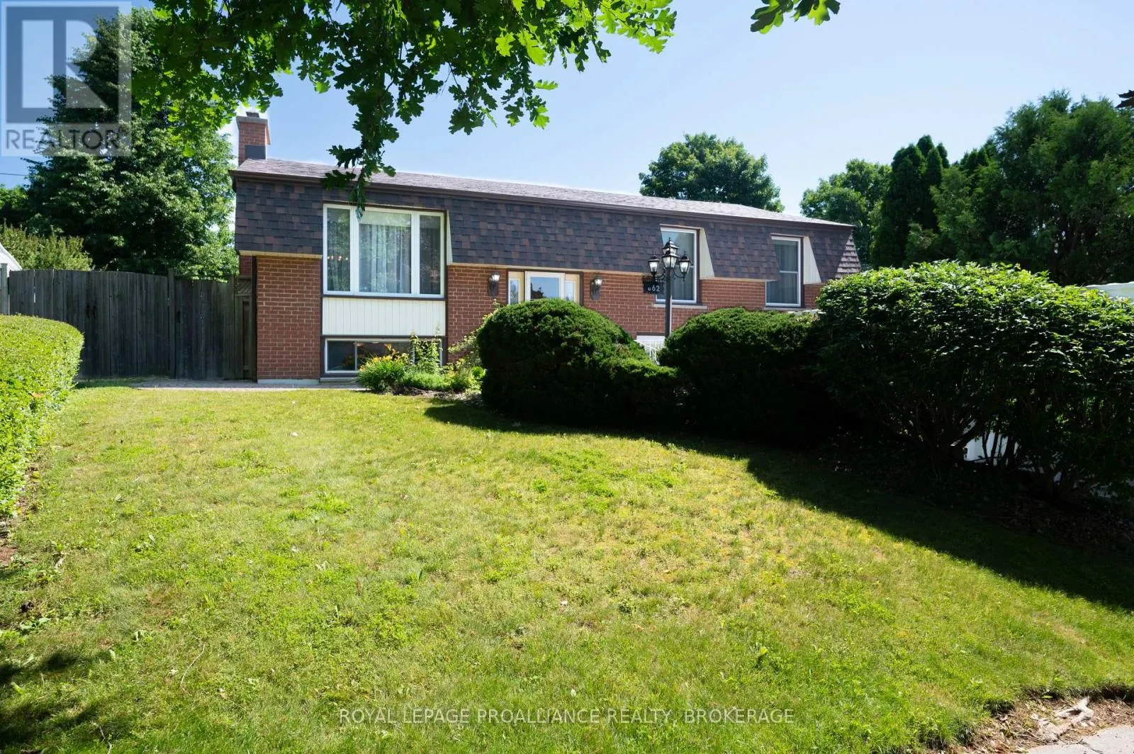 862 BERWICK PLACE
